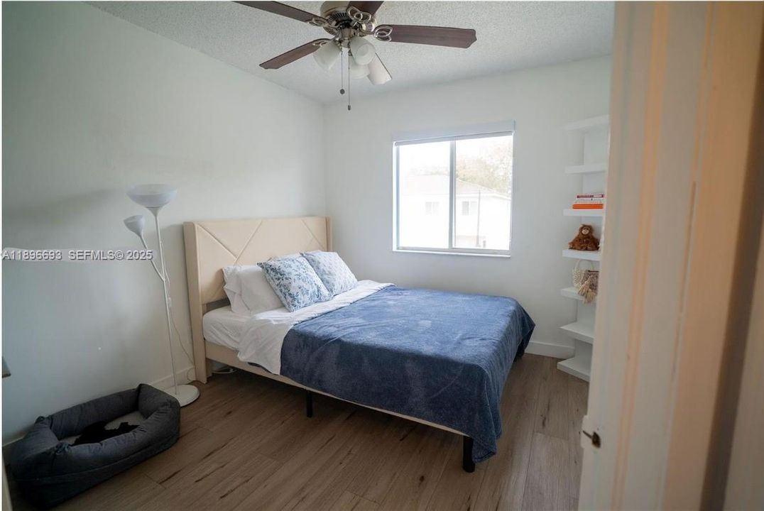 На продажу: $425,000 (3 спален, 2 ванн, 1270 Квадратных фут)