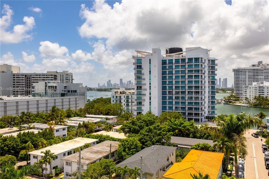 Recently Rented: $3,600 (2 beds, 2 baths, 870 Square Feet)