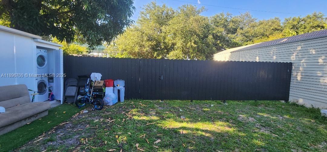 En Venta: $620,000 (3 camas, 2 baños, 1666 Pies cuadrados)