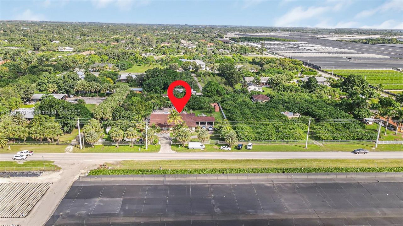 En Venta: $1,300,000 (5 camas, 3 baños, 4412 Pies cuadrados)