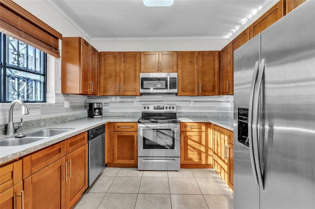 最近售出: $529,000 (3 贝兹, 2 浴室, 1573 平方英尺)