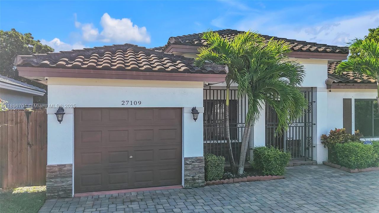 最近售出: $529,000 (3 贝兹, 2 浴室, 1573 平方英尺)