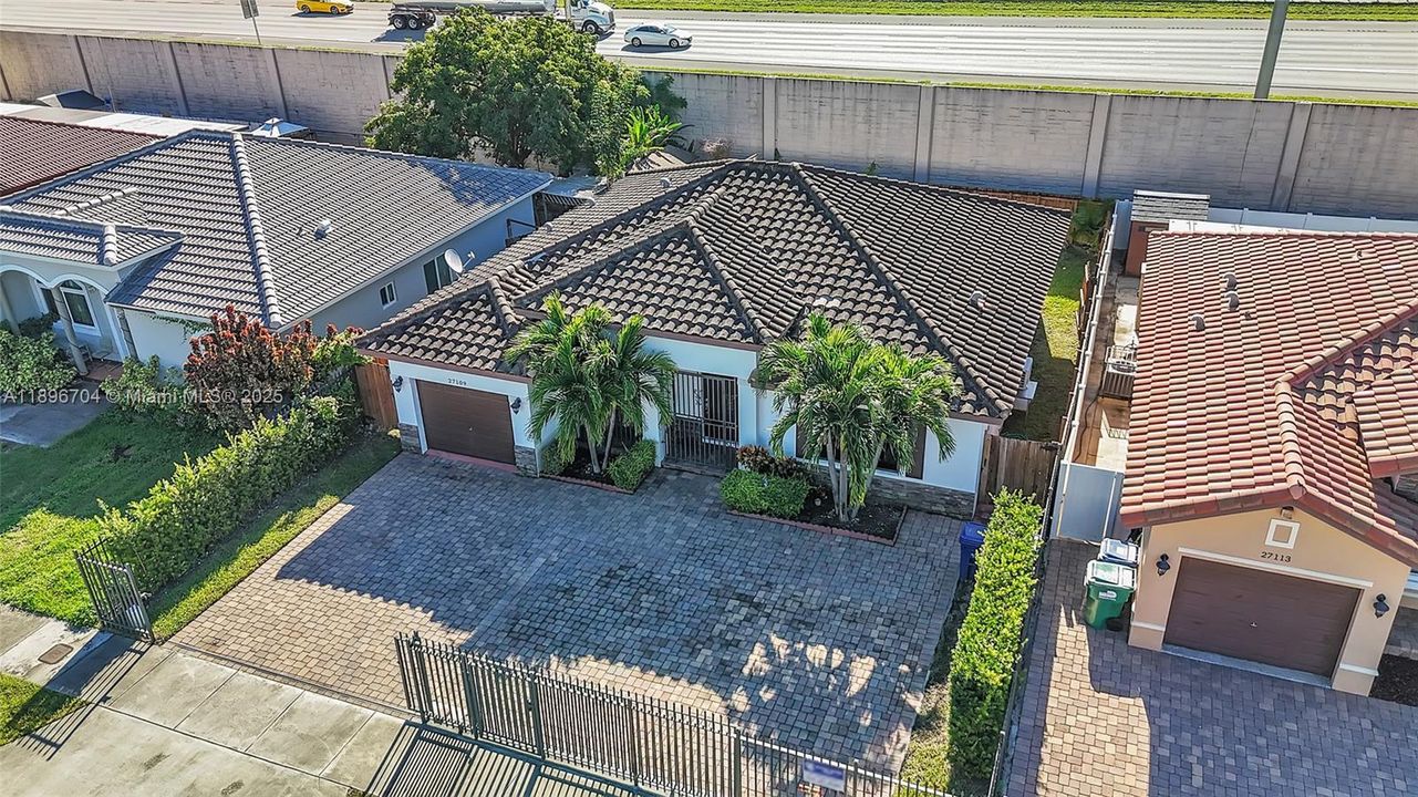 最近售出: $529,000 (3 贝兹, 2 浴室, 1573 平方英尺)