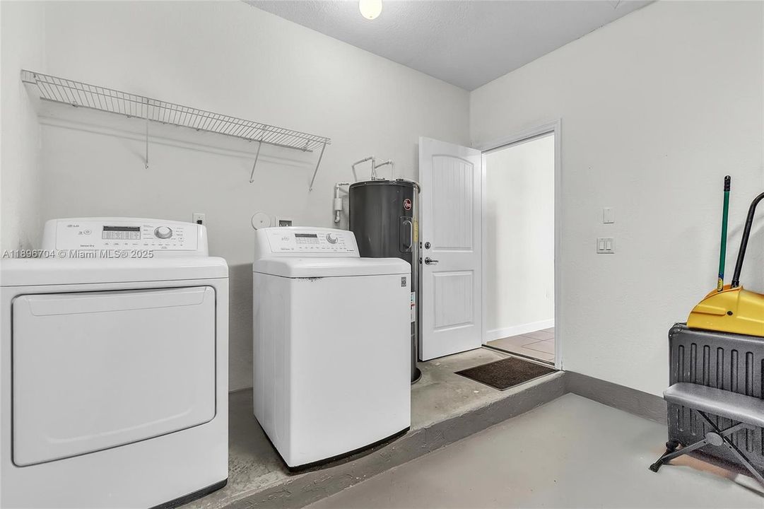 最近售出: $529,000 (3 贝兹, 2 浴室, 1573 平方英尺)