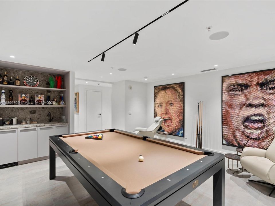 For Rent: $16,500 (2 beds, 2 baths, 2803 Square Feet)