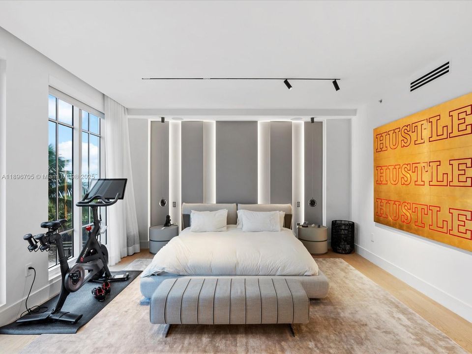 For Rent: $16,500 (2 beds, 2 baths, 2803 Square Feet)