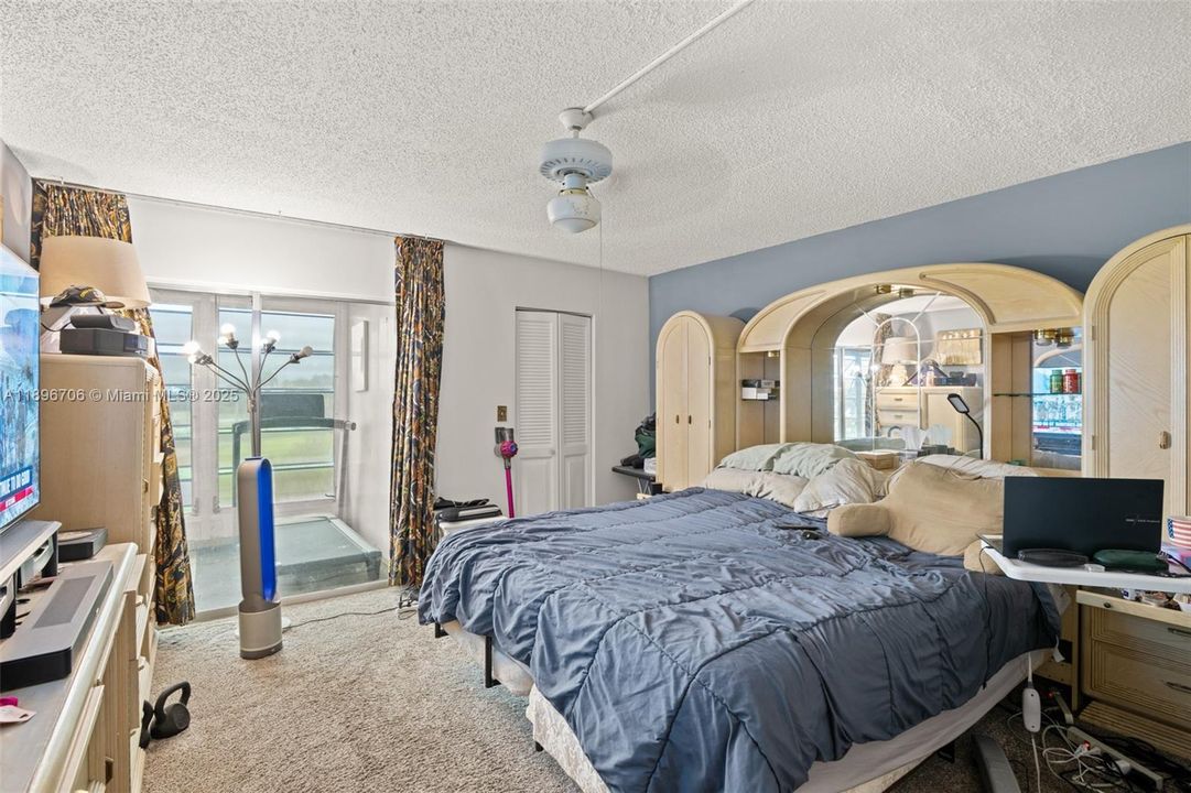 For Sale: $135,000 (2 beds, 2 baths, 1156 Square Feet)