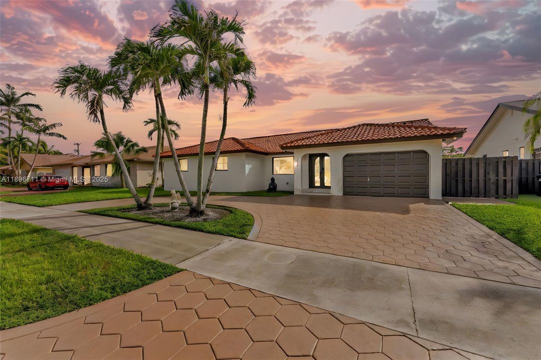 For Rent: $4,900 (4 beds, 2 baths, 2067 Square Feet)