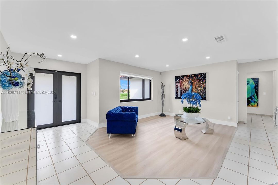 For Rent: $4,900 (4 beds, 2 baths, 2067 Square Feet)