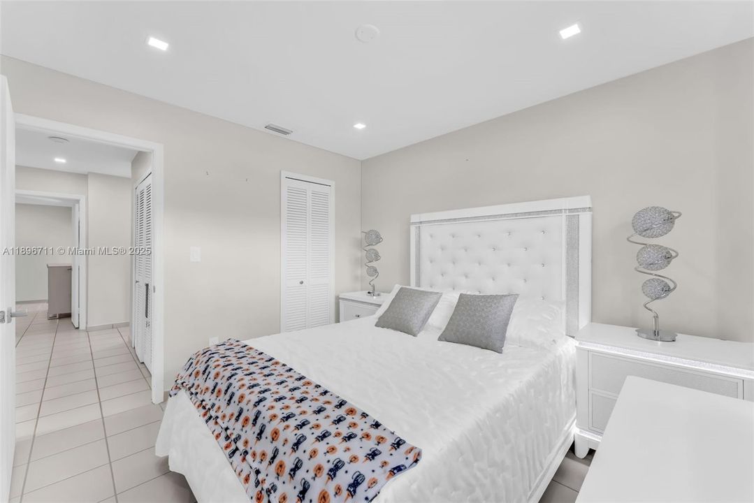 For Rent: $4,900 (4 beds, 2 baths, 2067 Square Feet)