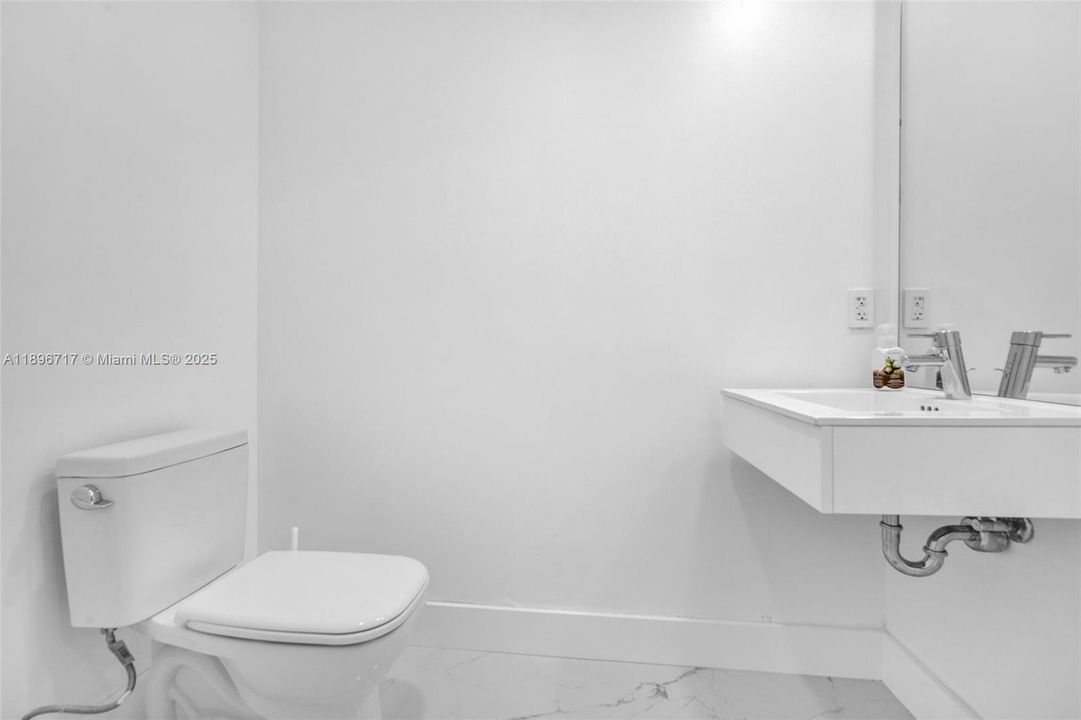 For Rent: $8,000 (2 beds, 2 baths, 1836 Square Feet)