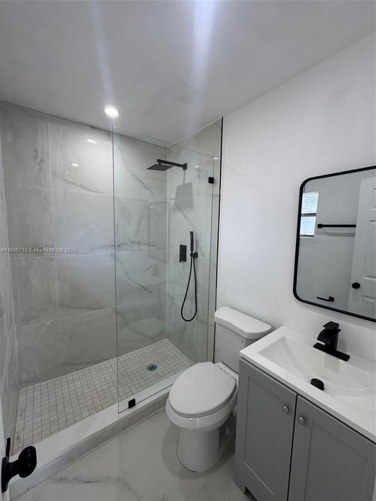 Active With Contract: $439,000 (3 beds, 2 baths, 912 Square Feet)