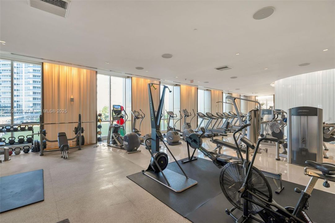 Recently Rented: $11,700 (2 beds, 2 baths, 1750 Square Feet)