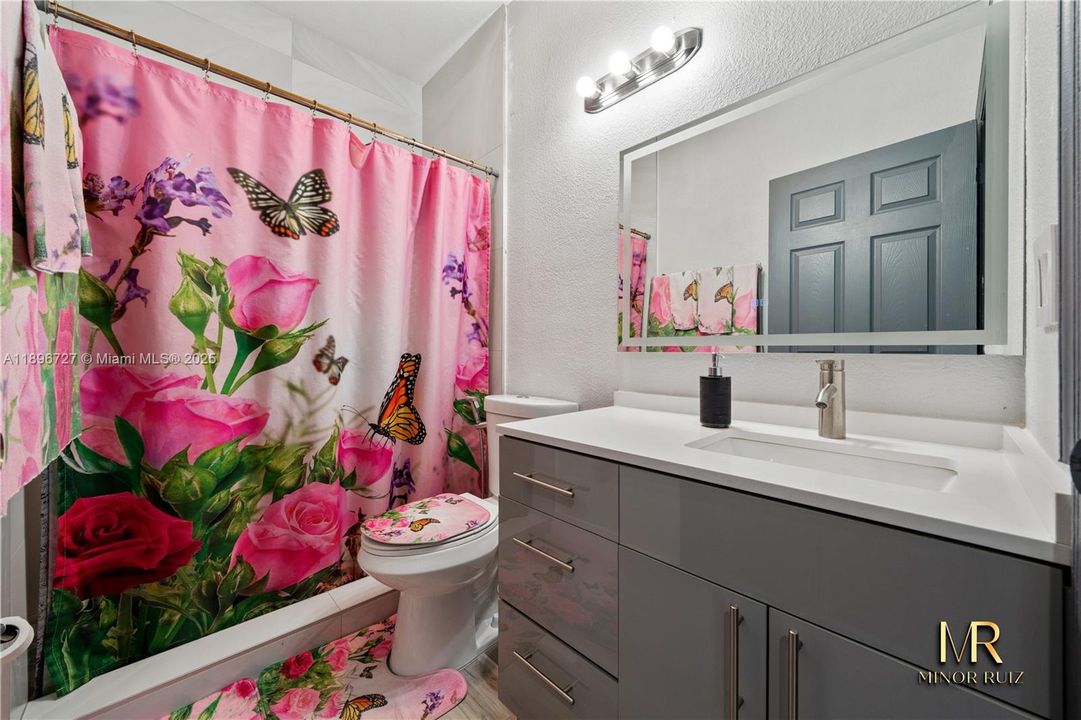 Active With Contract: $350,000 (3 beds, 2 baths, 1160 Square Feet)