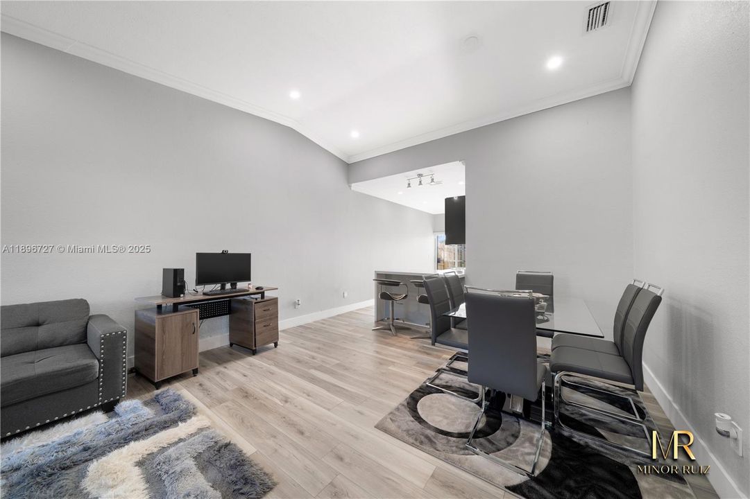 Active With Contract: $350,000 (3 beds, 2 baths, 1160 Square Feet)