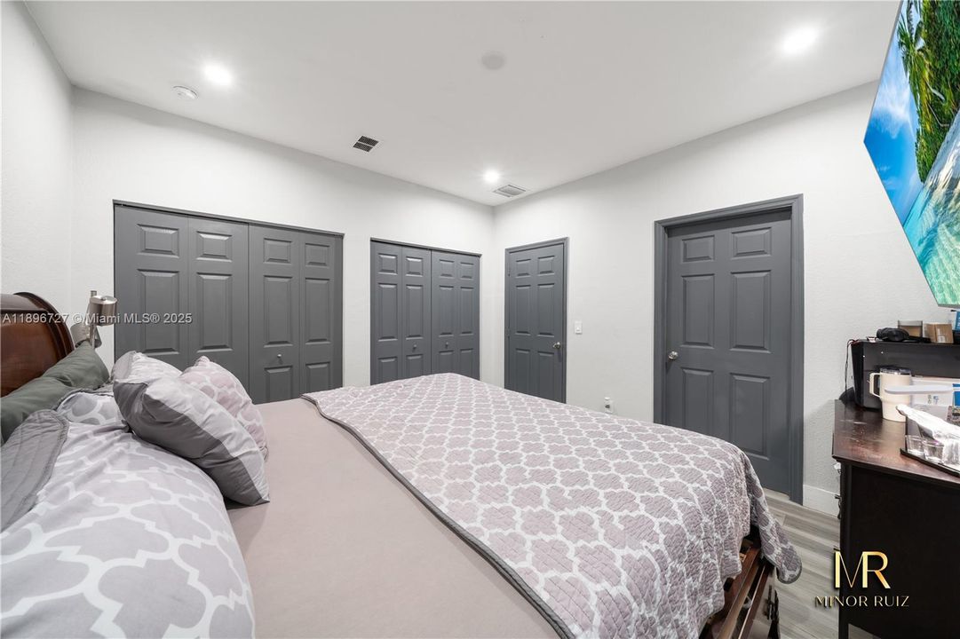 Active With Contract: $350,000 (3 beds, 2 baths, 1160 Square Feet)