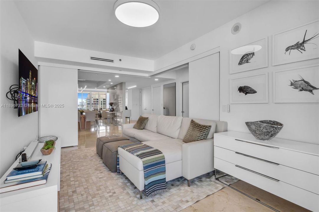 Recently Sold: $4,500,000 (3 beds, 3 baths, 2510 Square Feet)