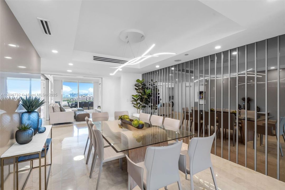 Recently Sold: $4,500,000 (3 beds, 3 baths, 2510 Square Feet)