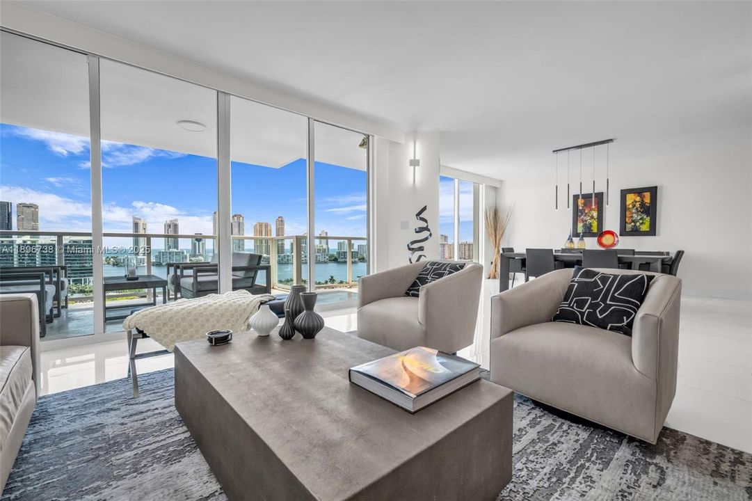 For Sale: $2,400,000 (3 beds, 3 baths, 3264 Square Feet)