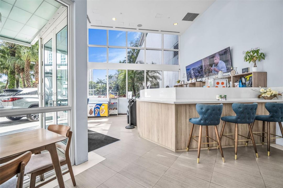 For Sale: $2,400,000 (3 beds, 3 baths, 3264 Square Feet)