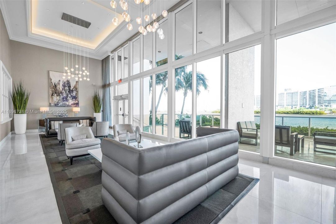 For Sale: $2,400,000 (3 beds, 3 baths, 3264 Square Feet)