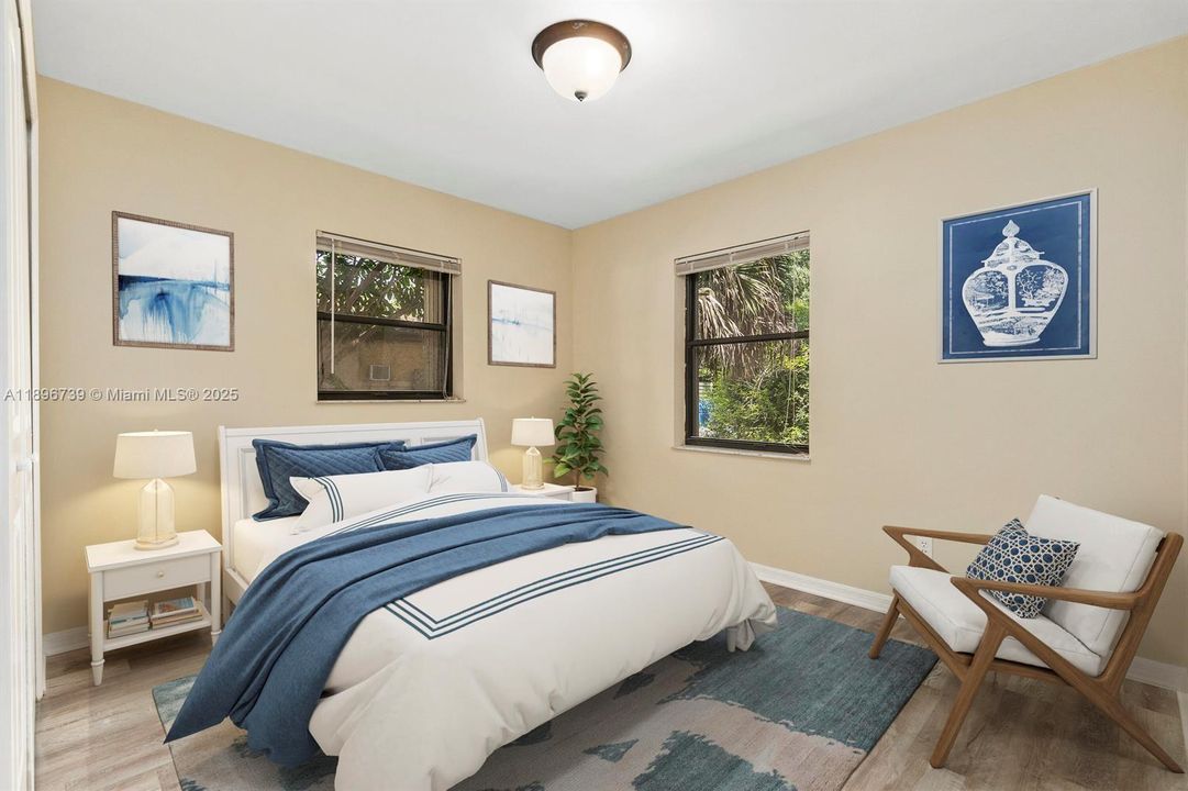 For Sale: $330,000 (2 beds, 1 baths, 864 Square Feet)