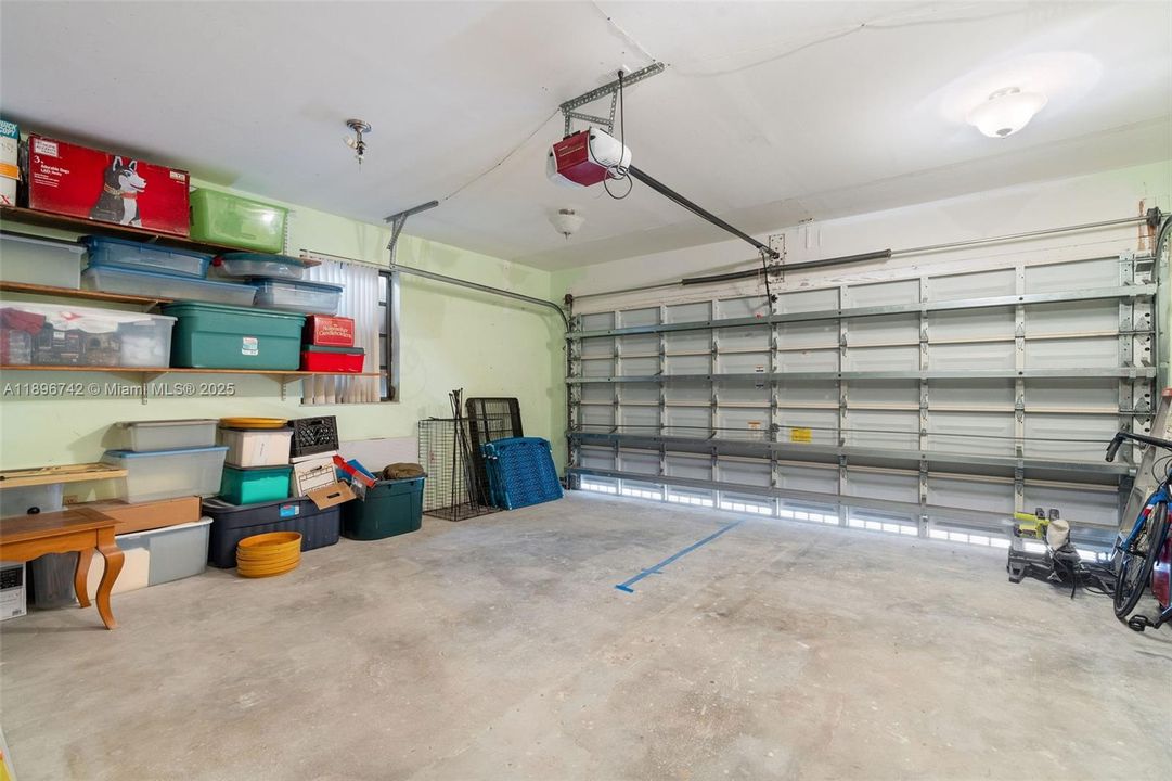 Vendido Recientemente: $939,000 (3 camas, 3 baños, 0 Pies cuadrados)