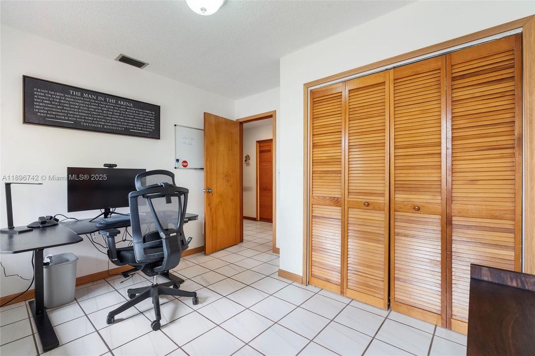 Vendido Recientemente: $939,000 (3 camas, 3 baños, 0 Pies cuadrados)