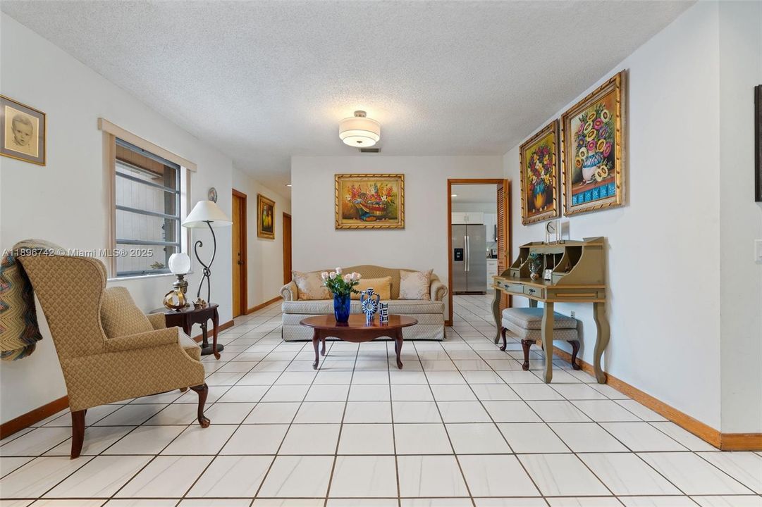 Vendido Recientemente: $939,000 (3 camas, 3 baños, 0 Pies cuadrados)