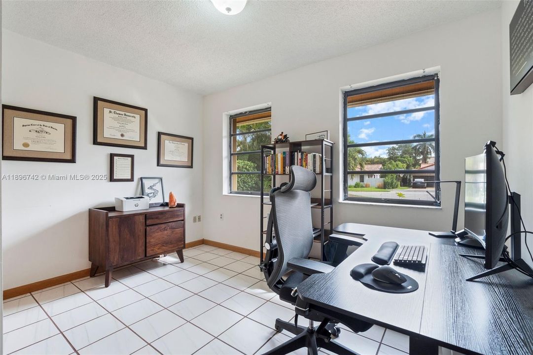 Vendido Recientemente: $939,000 (3 camas, 3 baños, 0 Pies cuadrados)