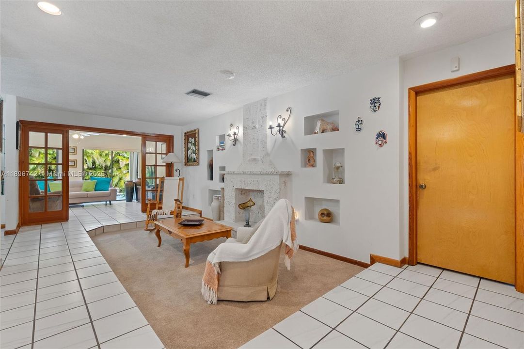 Vendido Recientemente: $939,000 (3 camas, 3 baños, 0 Pies cuadrados)