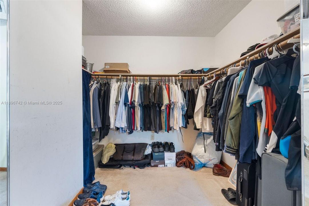 Vendido Recientemente: $939,000 (3 camas, 3 baños, 0 Pies cuadrados)