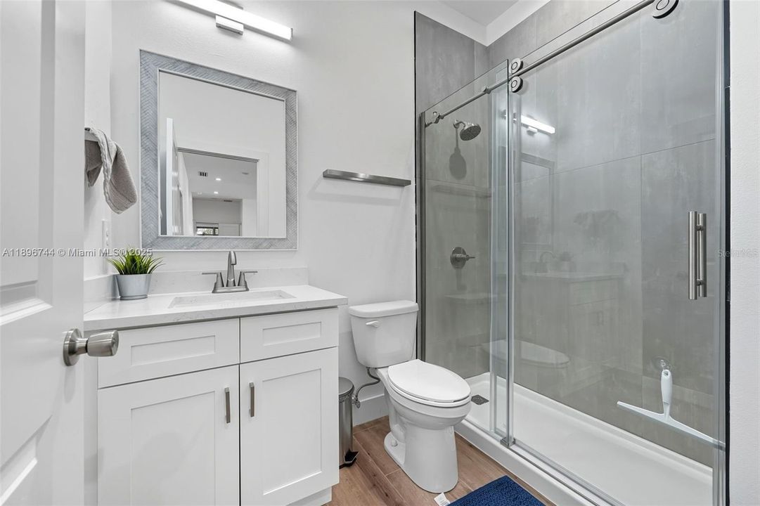 待售: $570,000 (4 贝兹, 2 浴室, 0 平方英尺)