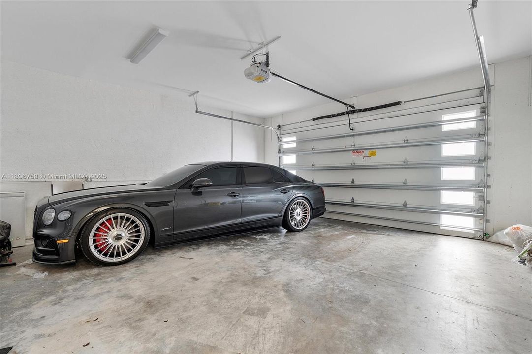 For Sale: $2,450,000 (4 beds, 3 baths, 3100 Square Feet)