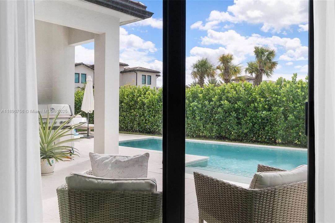 For Sale: $2,450,000 (4 beds, 3 baths, 3100 Square Feet)