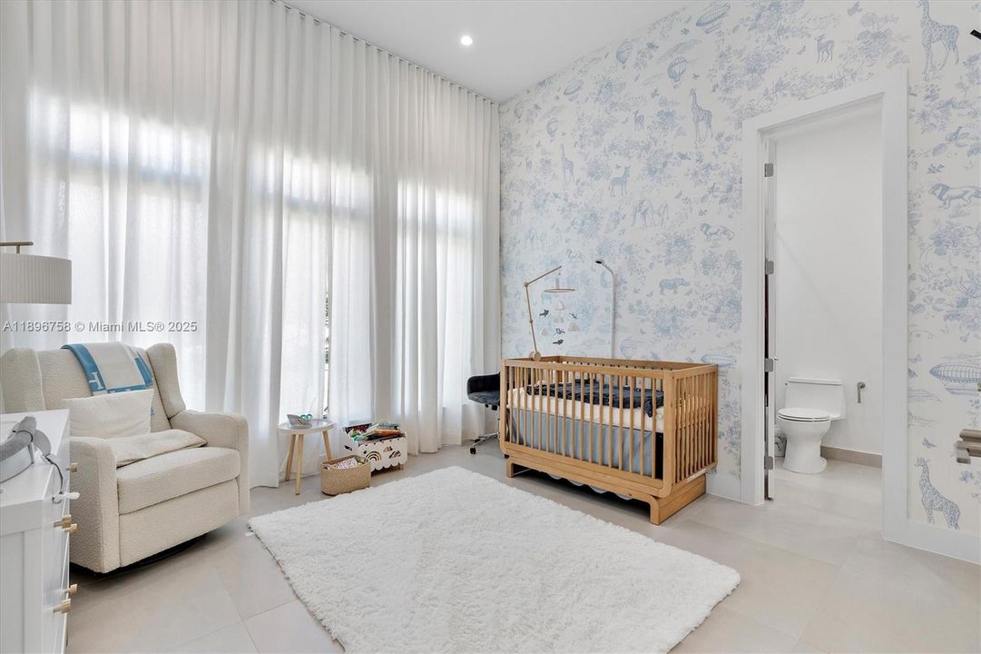 For Sale: $2,450,000 (4 beds, 3 baths, 3100 Square Feet)