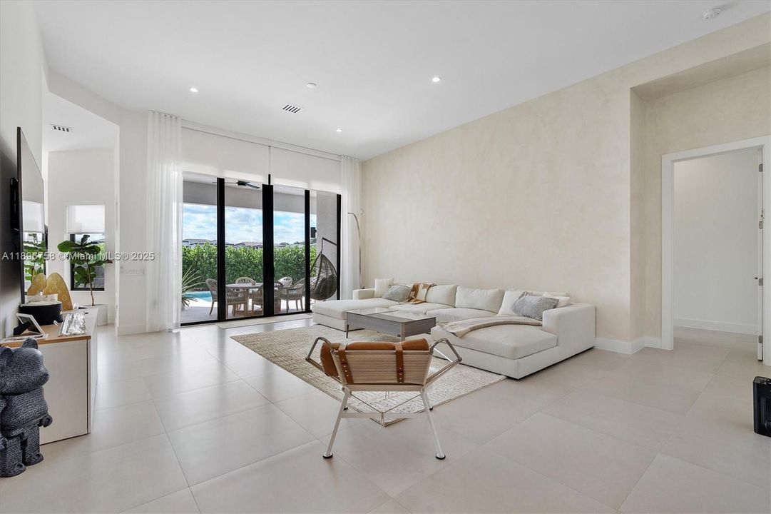 For Sale: $2,450,000 (4 beds, 3 baths, 3100 Square Feet)