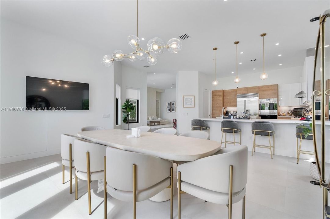 For Sale: $2,450,000 (4 beds, 3 baths, 3100 Square Feet)