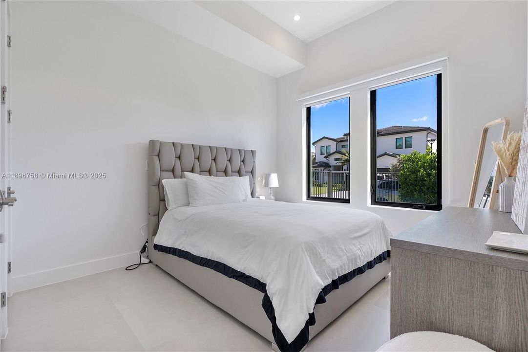 For Sale: $2,450,000 (4 beds, 3 baths, 3100 Square Feet)