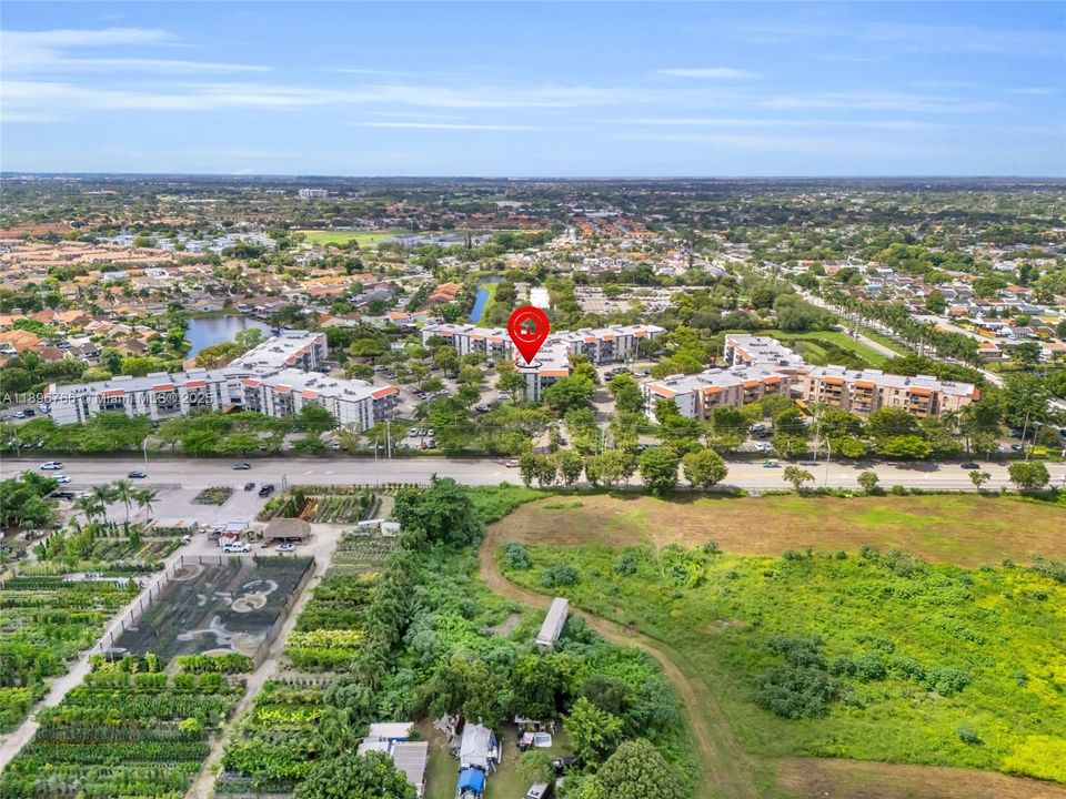 合同活跃: $235,000 (2 贝兹, 2 浴室, 1170 平方英尺)