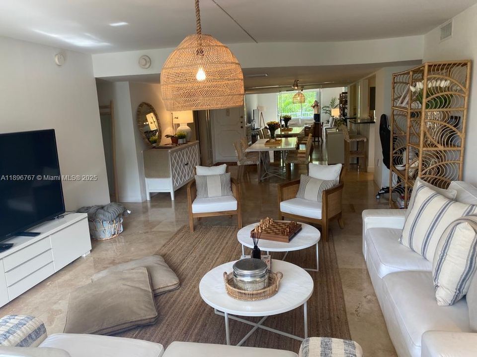 For Rent: $6,700 (3 beds, 2 baths, 1645 Square Feet)