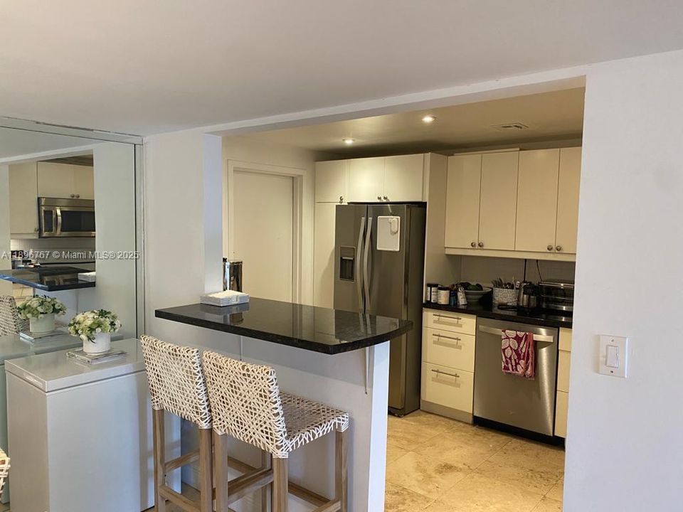 For Rent: $6,700 (3 beds, 2 baths, 1645 Square Feet)