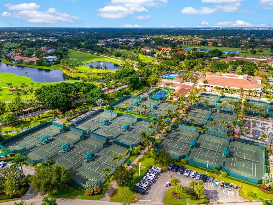 Active With Contract: $1,055,000 (3 beds, 3 baths, 2315 Square Feet)