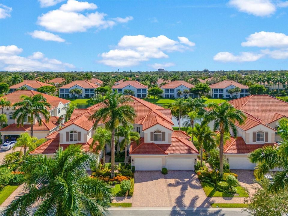 Active With Contract: $1,055,000 (3 beds, 3 baths, 2315 Square Feet)