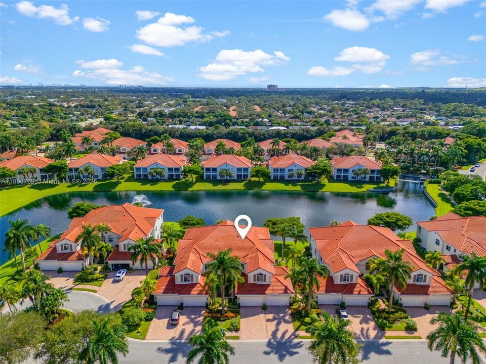 Active With Contract: $1,055,000 (3 beds, 3 baths, 2315 Square Feet)