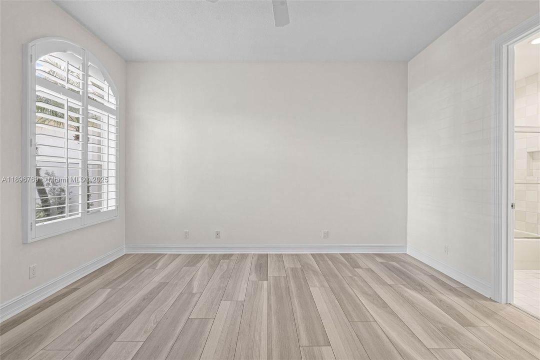 Active With Contract: $1,055,000 (3 beds, 3 baths, 2315 Square Feet)