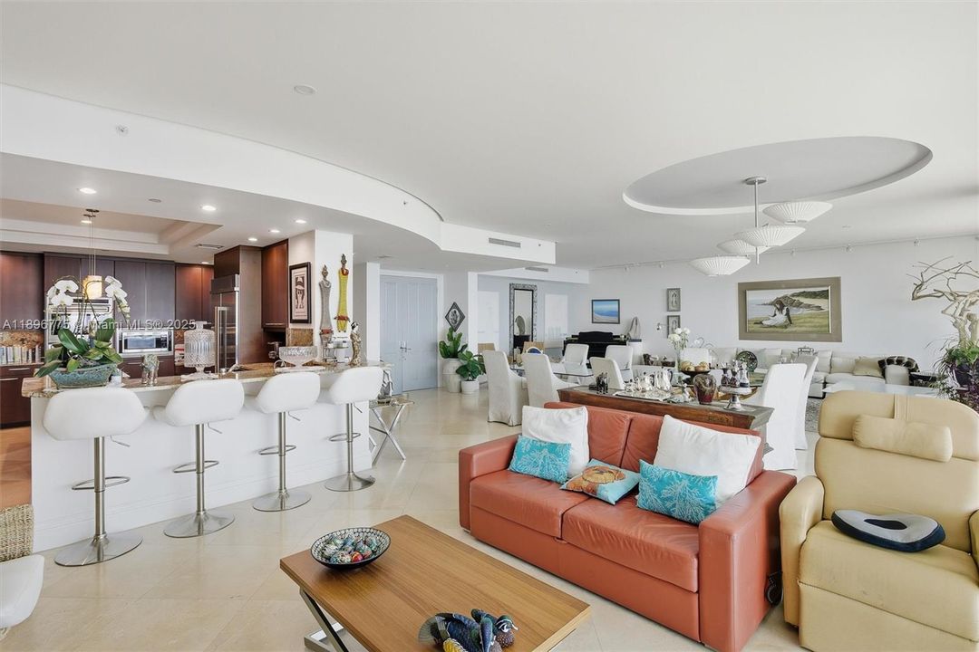 For Sale: $7,495,000 (3 beds, 3 baths, 3289 Square Feet)