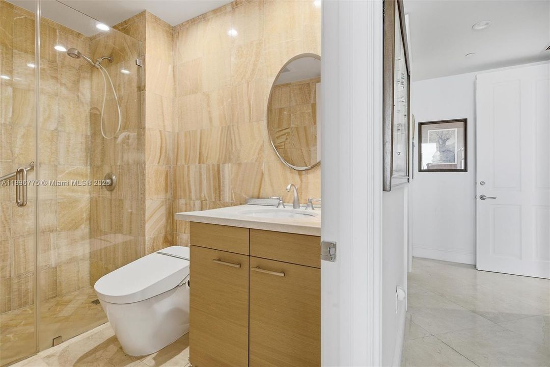 For Sale: $7,495,000 (3 beds, 3 baths, 3289 Square Feet)