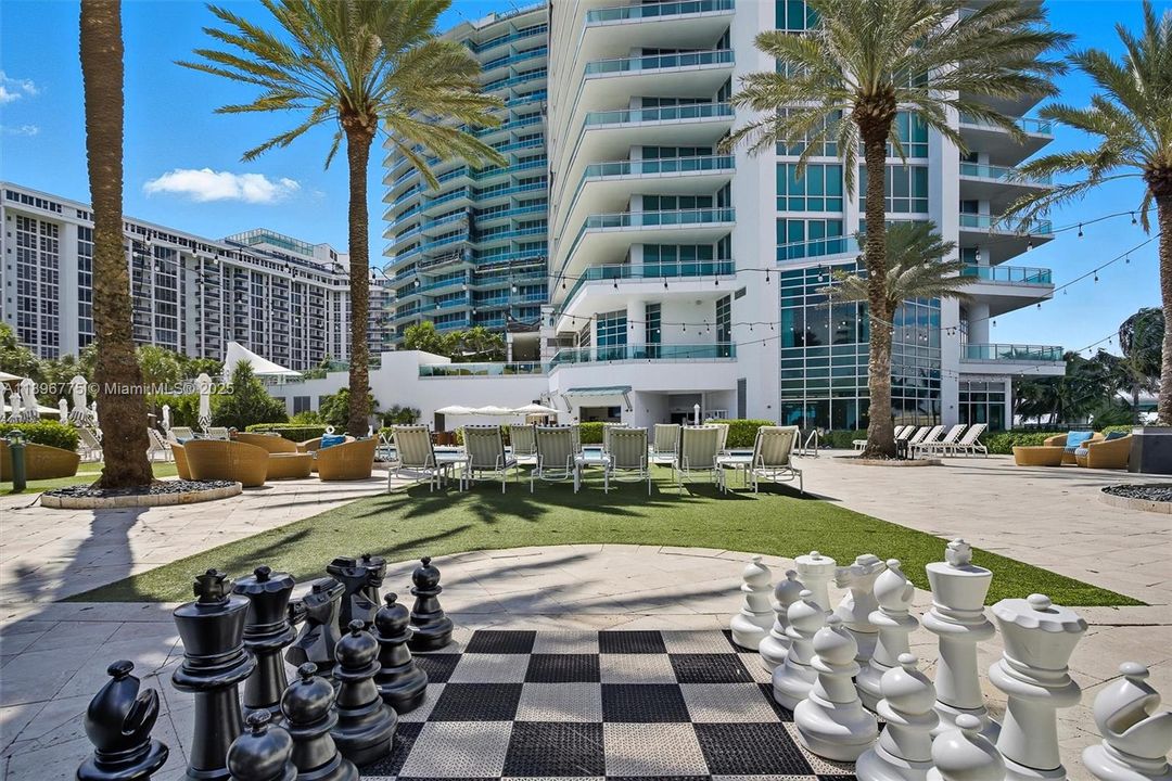 For Sale: $7,495,000 (3 beds, 3 baths, 3289 Square Feet)