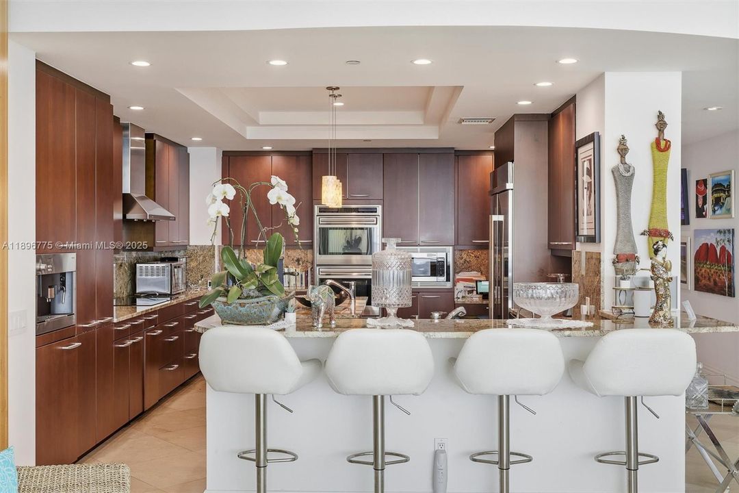 For Sale: $7,495,000 (3 beds, 3 baths, 3289 Square Feet)